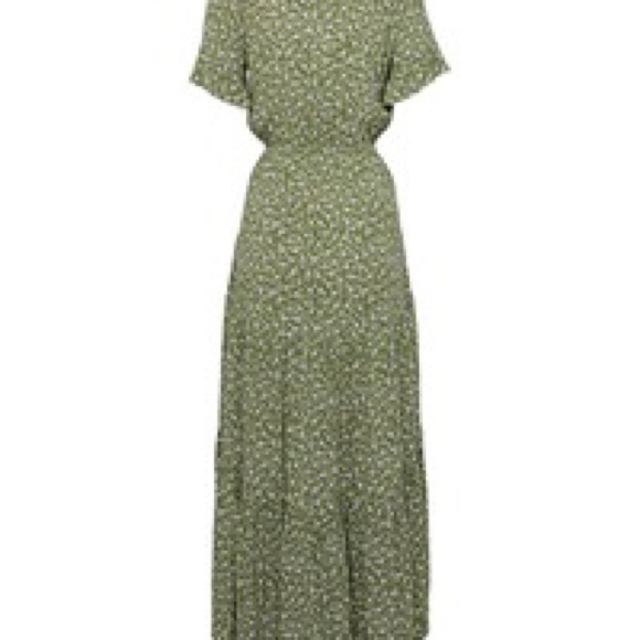 Kivari Gracie Floral Tie Front Maxi Dress Green Floral in medium - Picture 6 of 8